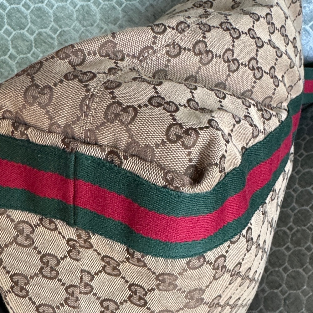 Gucci Sherry GG Monogram Tote with Red and Green Straps - Picture 13 of 16